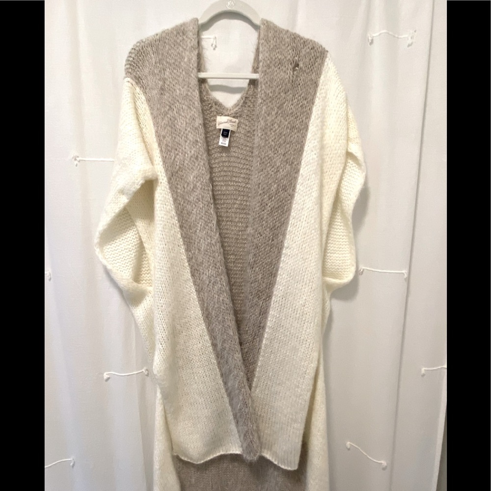 Universal Thread Short Sleeve Sweater /Poncho
